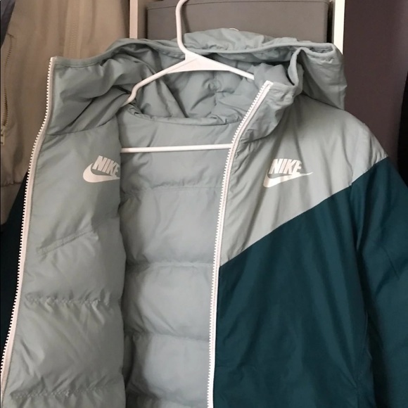 Nike reversible coat - Picture 3 of 5